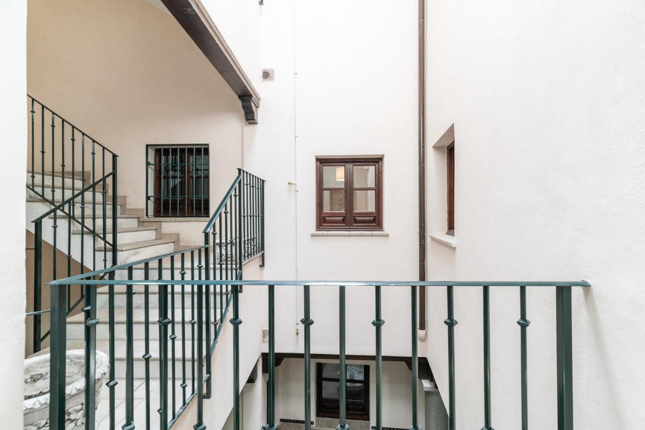 Moderno Apartamento Centro de Granada 2 Bagian luar foto